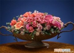 【插花艺术】现代插花艺术的特点及插花技巧，现代插花艺术的设计技巧有哪些