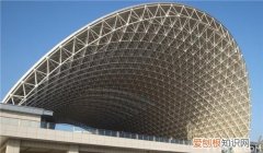 丙烯酸漆与氟碳漆的区别与性能，氟碳漆与聚酯漆区别