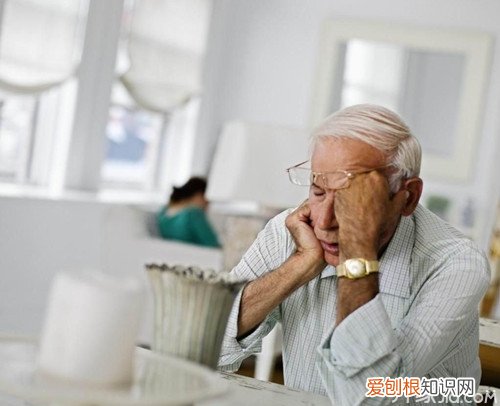 老年人睡眠不好如何调理 专家建议:应坚持这8个习惯