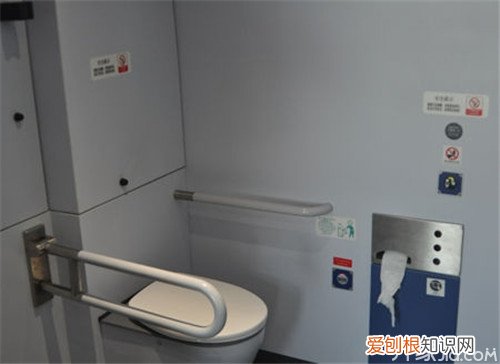 残疾人厕所设计规范 残疾人厕所扶手尺寸
