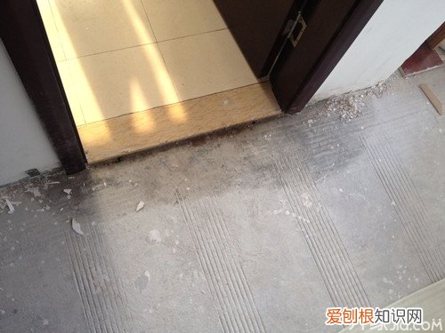 家里地面潮湿怎么办 家里地面潮湿的原因分析及解决办法