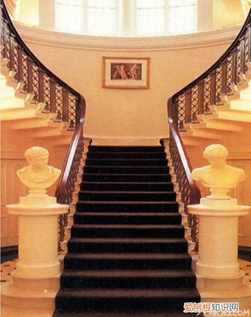 跑道楼梯的好处单跑楼梯和双跑楼梯的区别