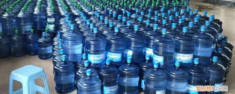 带手柄的桶装水是多少升的