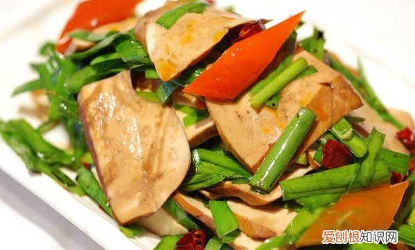 如何做炒香菇片，肉片炒香菇怎么做好吃窍门