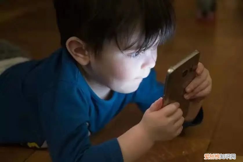 如何培养孩子的勇敢与自信论文，让孩子内心富足，自信又勇敢 ！