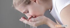 米醋洗脸的正确方法 如何用米醋洗脸