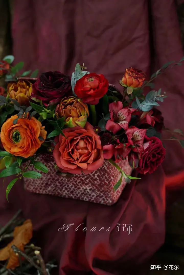花艺与生活论文，花艺艺术｜干货：花艺大师鲜花保养秘诀，爱花的你快来收藏吧！