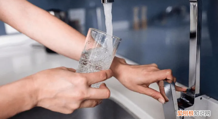 一桶水放几个小时可以除氯气