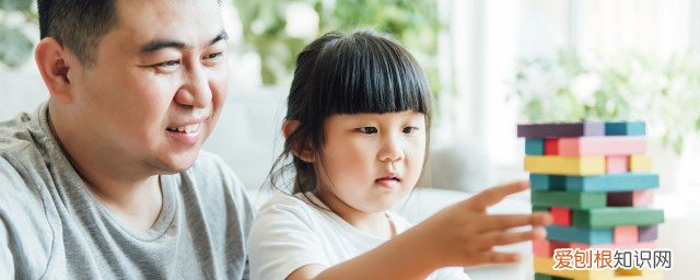 父亲应该如何教育孩子 父亲教育孩子的方法