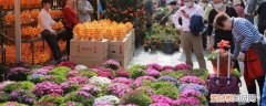 春节去摆什么摊儿 春节前摆地摊卖什么最赚钱