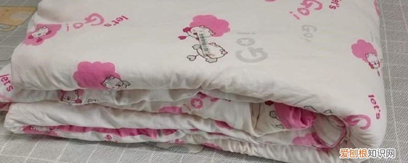 为啥盖的被子老是湿的 为什么盖的被子上面会湿