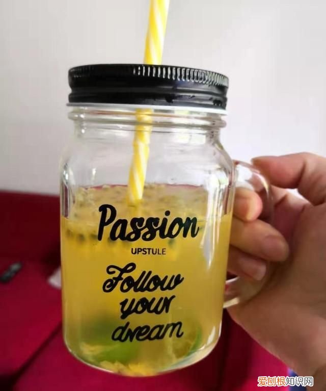 柠檬百香果蜜怎么泡水喝,蜂蜜柠檬百香果摆摊一杯多少钱