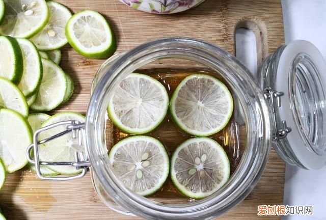 柠檬百香果蜜怎么泡水喝,蜂蜜柠檬百香果摆摊一杯多少钱