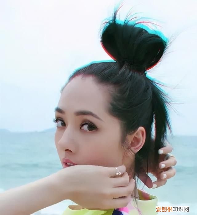 女明星的丸子头又升级了？张雨绮留“小尾巴”，袁姗姗更“炸毛”