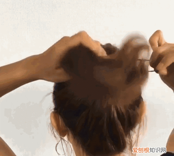 女明星的丸子头又升级了？张雨绮留“小尾巴”，袁姗姗更“炸毛”