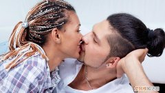 阴囊炎的典型症状是什么？阴囊炎用什么药治疗好，阴囊炎的症状治疗方法