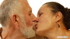 妇科炎症不治疗会影响免疫功能，预防妇科炎症性生活频率要适当，如果避免妇科炎症