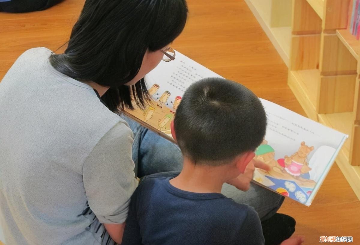 傲慢无礼的小孩，邻居家孩子粗鲁、傲慢、没礼貌，我是这样阻止我家孩子跟她玩的