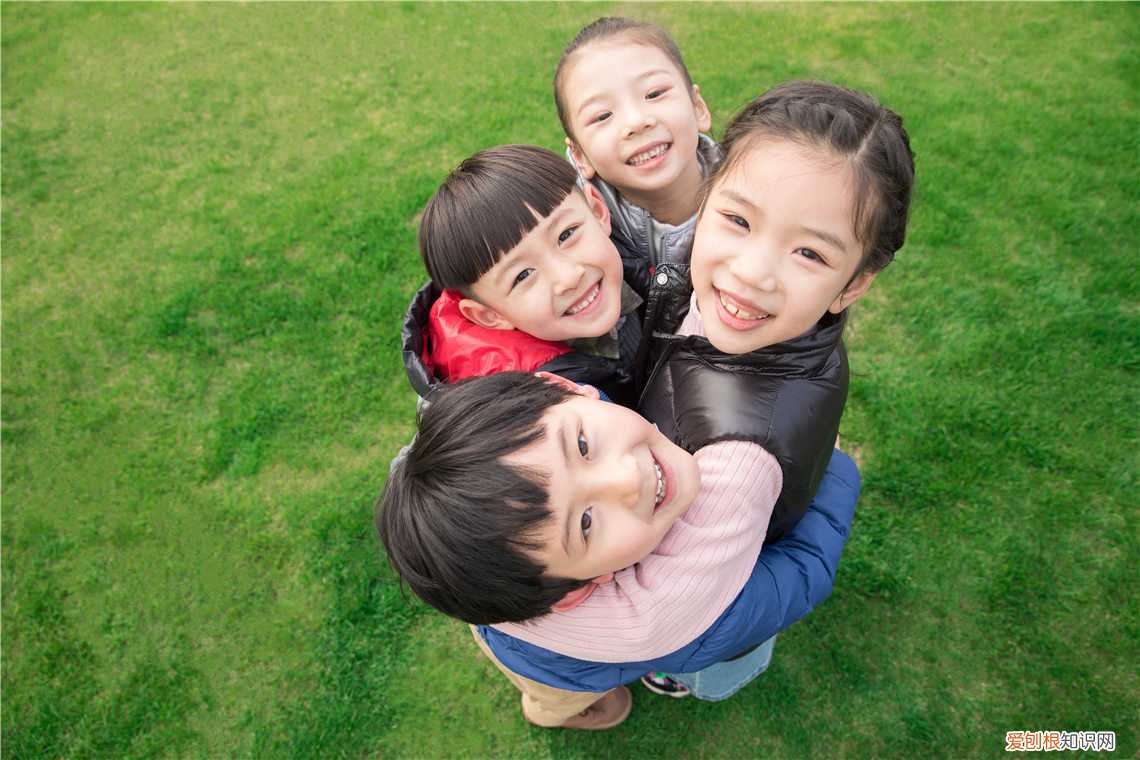 傲慢无礼的小孩，邻居家孩子粗鲁、傲慢、没礼貌，我是这样阻止我家孩子跟她玩的