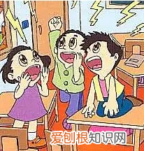 傲慢无礼的小孩，邻居家孩子粗鲁、傲慢、没礼貌，我是这样阻止我家孩子跟她玩的