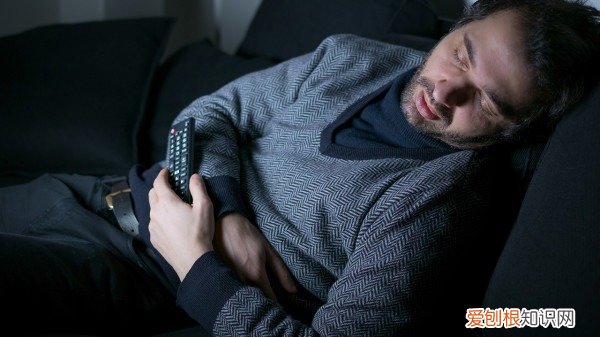 男性在什么年龄段会出现性功能减退？4招改善性功能，男人什么年龄性功能开始减退