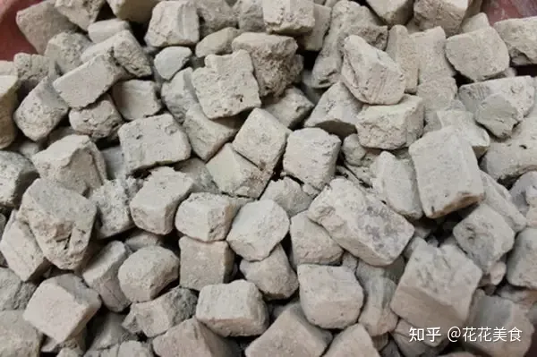 养花土用什么土比较好?，养花用土学问大，一篇文章教你识土、用土！