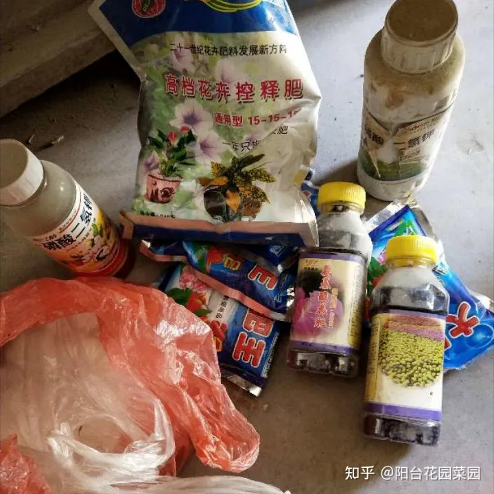 什么样的花肥养花最好用，养花肥“又杂又贵”？认清3元素，花几块钱，养一百种花