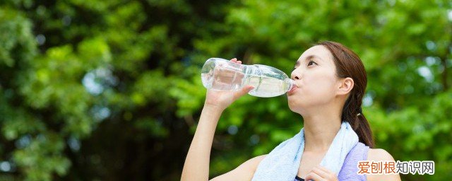 减肥可以喝苏打水吗 减肥适不适合喝苏打水