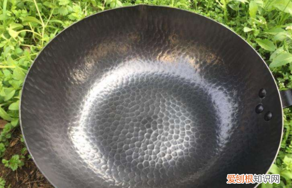 臻铁锅是什么材质，铸铁和碳钢有什么区别