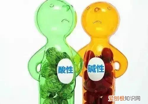 下 关于生活中的化学知识手抄报图片,十条生活中的化学冷知识,看完家人都夸你专业