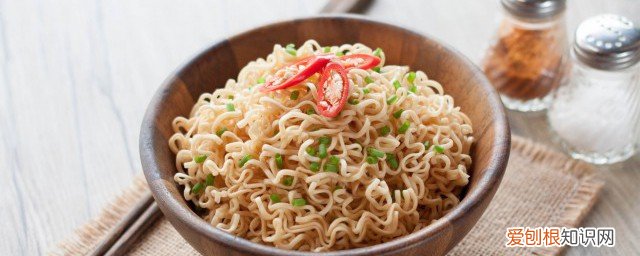 方便面如何拌面 方便面拌面的做法《方便面拌面怎么做》