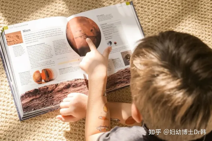 怎么建立小孩子的自信感，如何从小建立孩子的自信？
