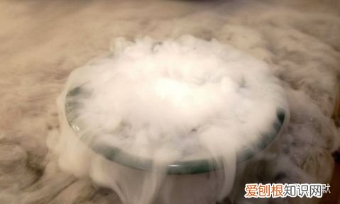 日常生活中的化学小知识手抄报，这些生活中的化学小常识，知道15个以上算你厉害！