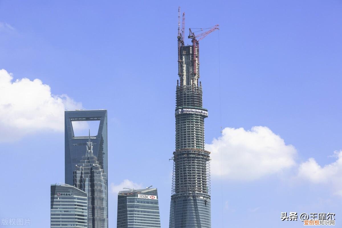 根据你的生活经验和所学的化学知识英文，从生活中学习化学知识