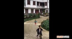 怎么提高孩子社交能力的方法和技巧，提升孩子社交能力的秘诀都在这，让孩子大方又自信