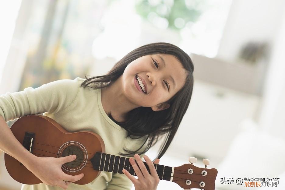 如何帮助孩子自信，如何教出一个有自信的孩子？用上这3种方法，比单纯表扬管用多了