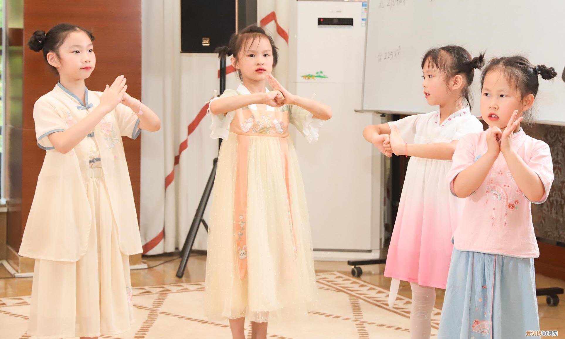 表扬孩子勇敢上台演讲的句子，少年领袖演说：如何培养孩子的自信心，让孩子敢上台演讲？吴守立