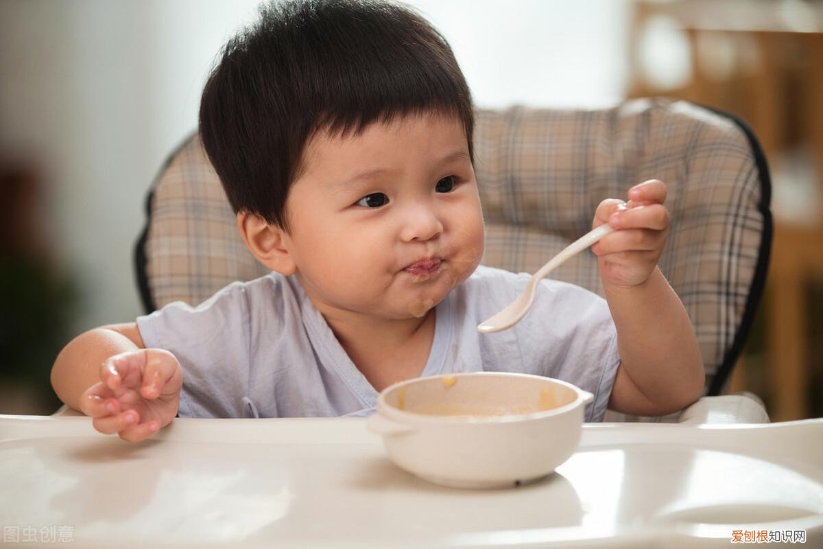 孩子的自信如何培养，怎样培养孩子的自信？聪明家长只4招，就养出自信不自负的好孩子
