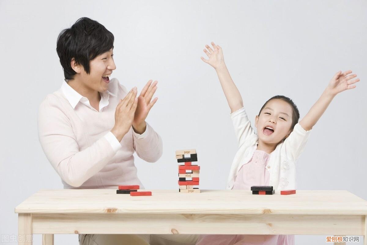 孩子的自信如何培养，怎样培养孩子的自信？聪明家长只4招，就养出自信不自负的好孩子