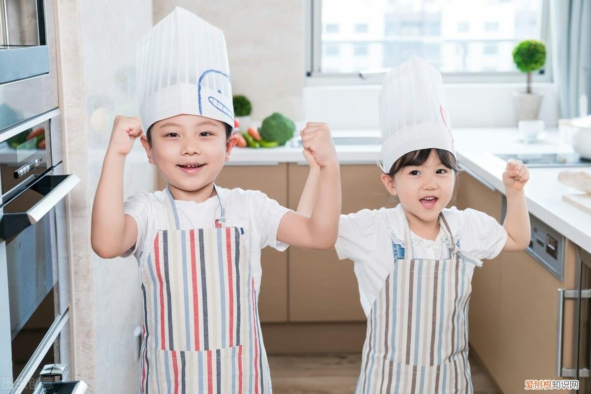 怎样才能培养一个孩子更自信呢,10种培养孩子自信的方式,第1个最简单最动人,你做过几件?