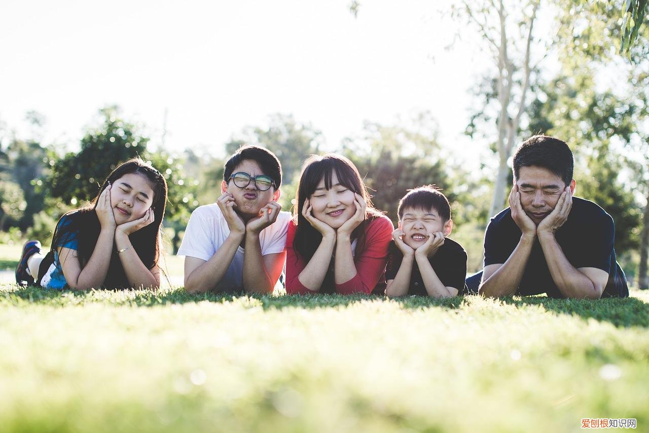 儿子社交能力差一个朋友都没有小学怎么办，为什么我的孩子没朋友？培养孩子的社交力，你必须知道这4点