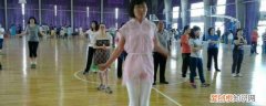 跳绳可以瘦腿嘛 跳绳能瘦腿吗《跳绳是否能瘦腿》
