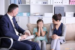 小孩学什么可以培养专注力，班主任:要想孩子学习好，专注力和内驱力不可少，内附方法