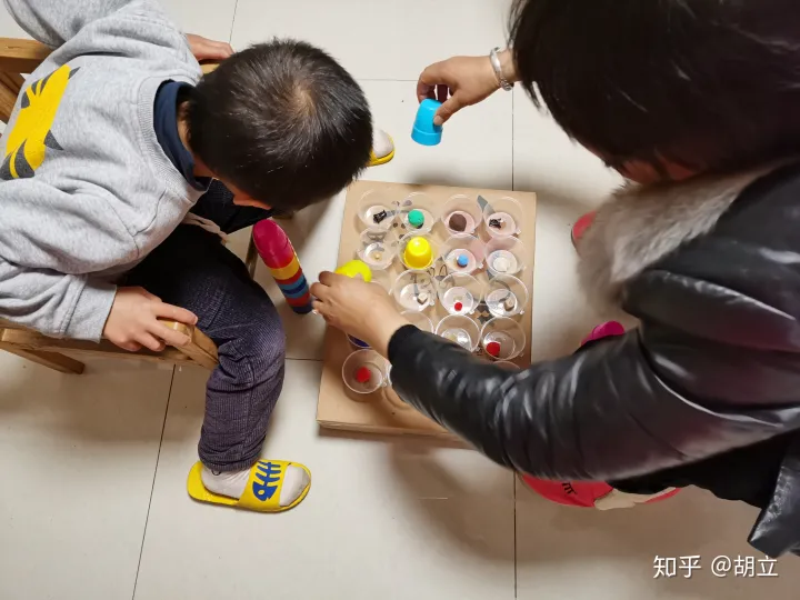 小班小孩注意力不集中，小朋友注意力不集中怎么办？如何培养孩子的专注力？