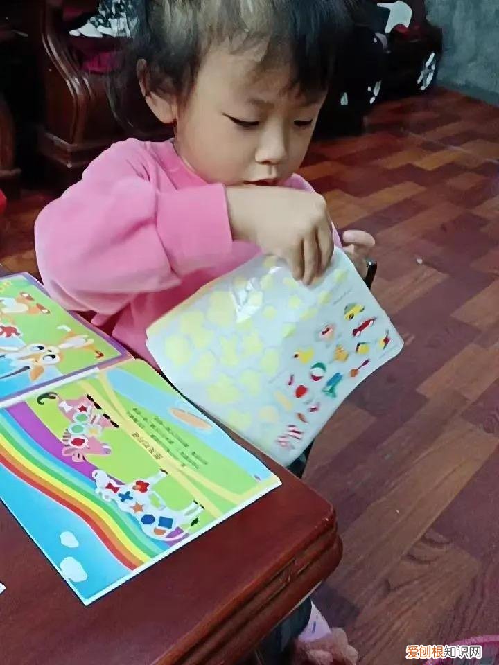 老师点名批评小孩,该怎么回答老师,3岁儿子被老师点名批评专注力差,博士妈妈教我1个方法,简单实用