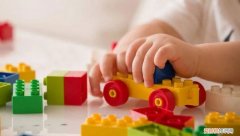 幼儿园培养专注力的亲子游戏有哪些，5个专注力训练小游戏，假期一定要陪孩子玩儿