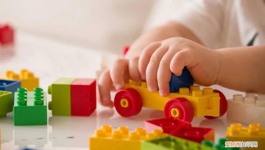 幼儿园培养专注力的亲子游戏有哪些，5个专注力训练小游戏，假期一定要陪孩子玩儿