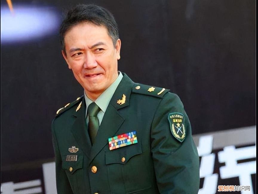 两杠一星是什么军衔