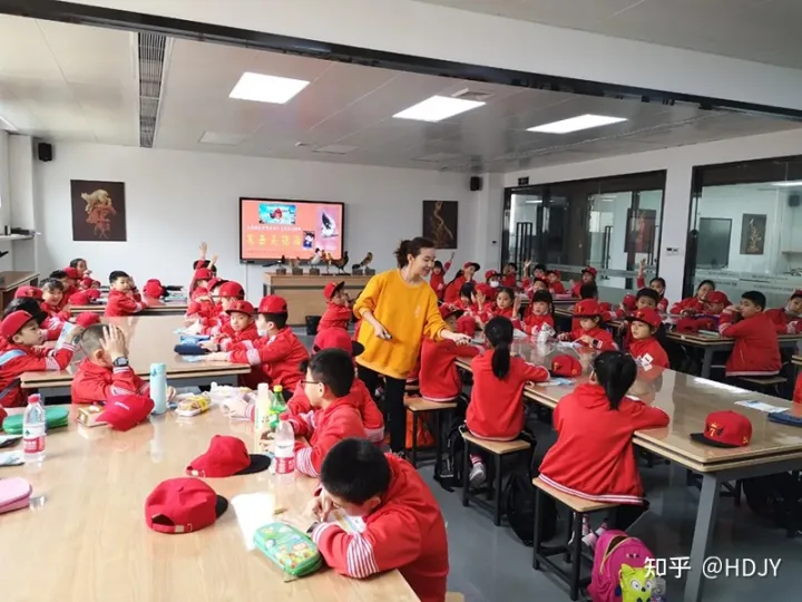 关于爱鸟护鸟的句子有哪些，爱鸟始于心，护鸟在于行！福州麦顶小学鸟类科普研学活动！