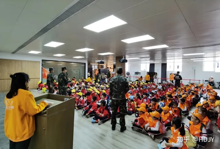 关于爱鸟护鸟的句子有哪些，爱鸟始于心，护鸟在于行！福州麦顶小学鸟类科普研学活动！